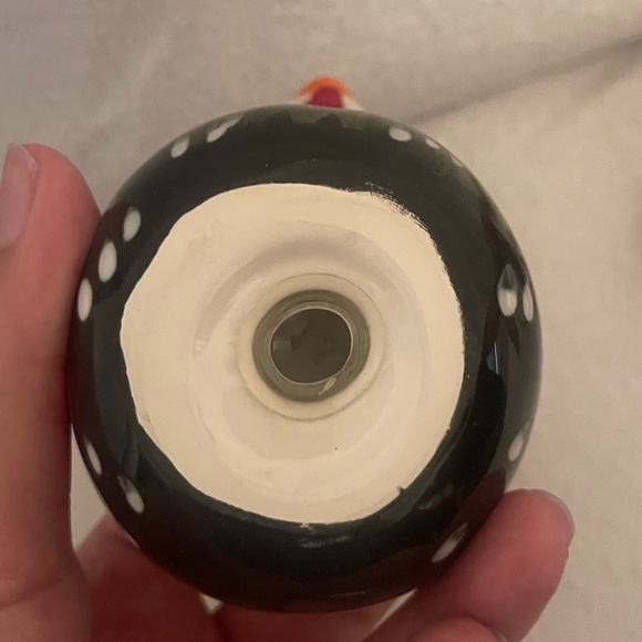 Salt and Pepper Shaker Decor - Picture 2 of 2